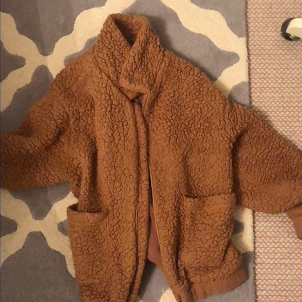 Emma chamberlain teddy bear coat